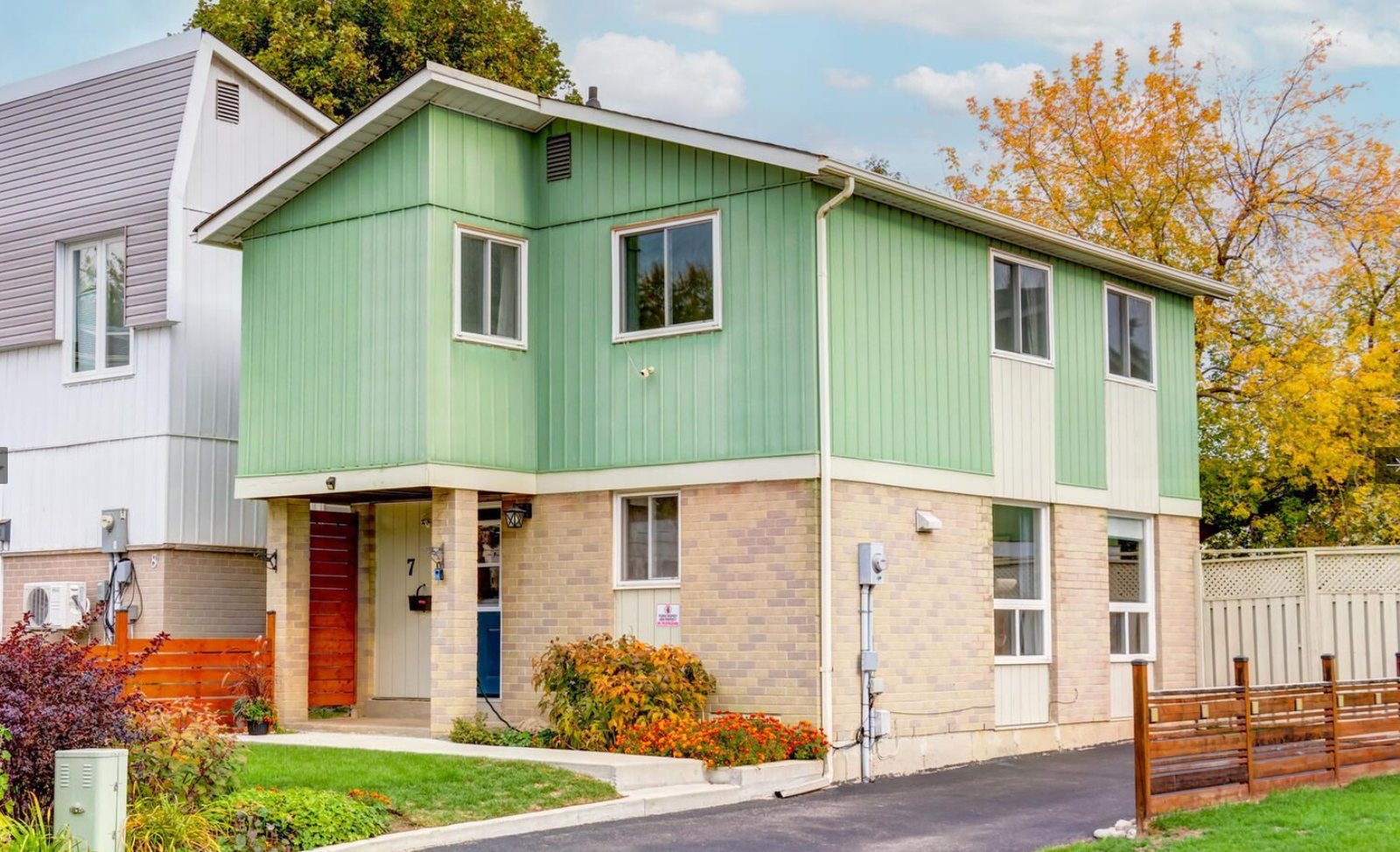 Detached home on Hamlet Court, Brampton